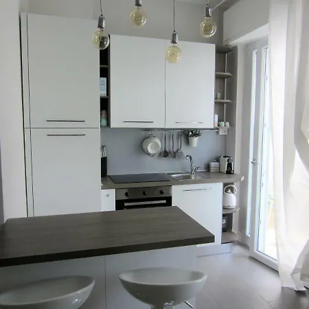 New & Modern On The Sea דירה רימיני